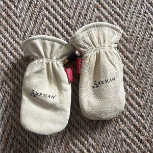 Cream Kids Mittens